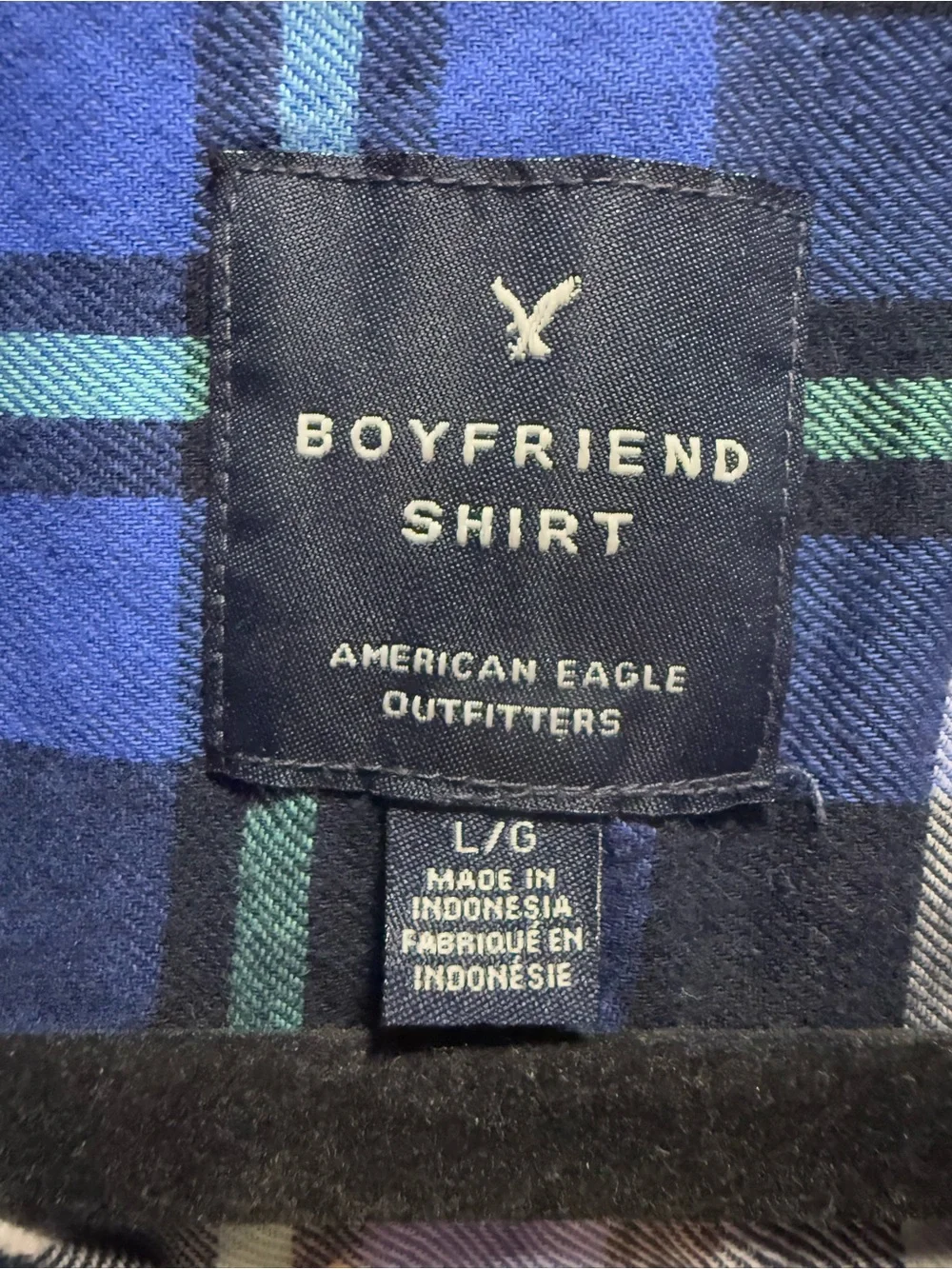 American Eagle Outfitters Blue, White and Black Plaid Button-Down Shirt size L